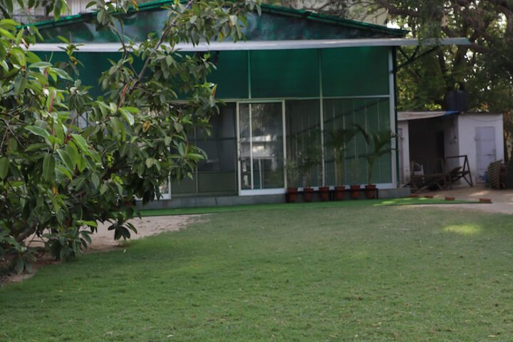 Hotel Entry