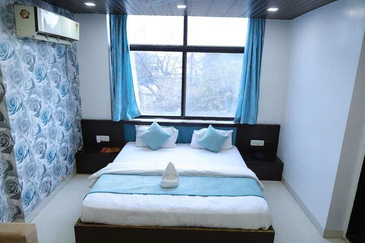 Room 14 of 22