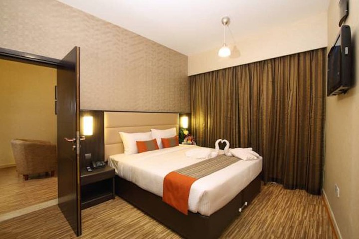Room 7 of 27
