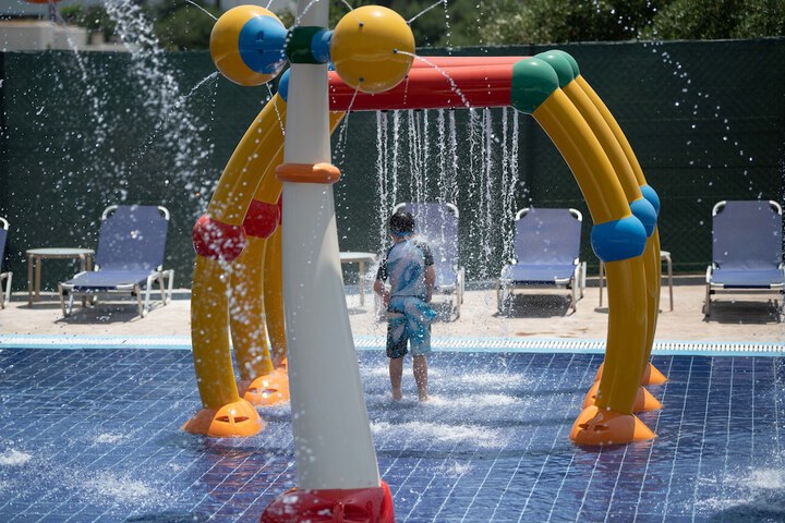 Pool 38 of 105