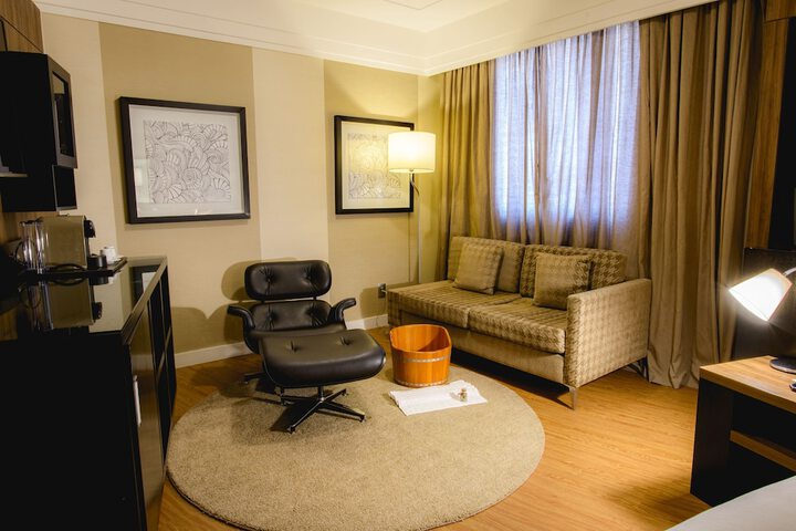 Room 12 of 86