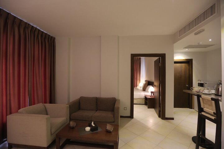 Room 21 of 68