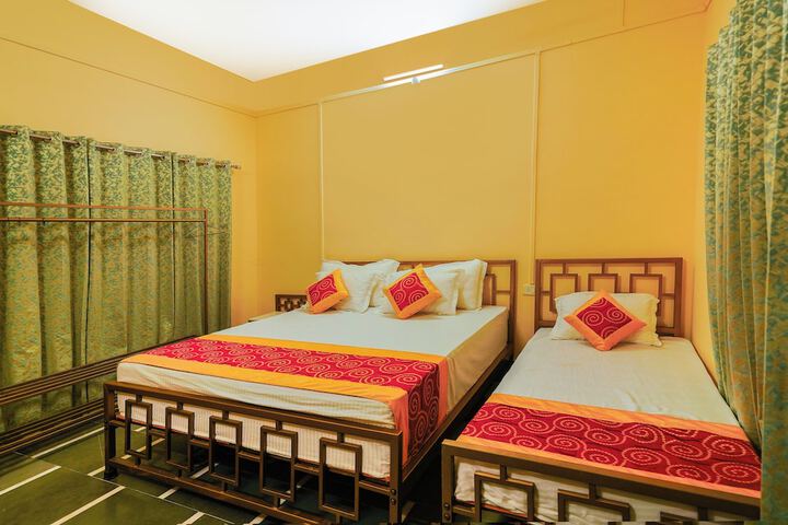 Room 2 of 43