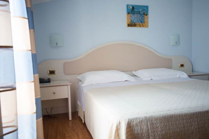 Room 26 of 78