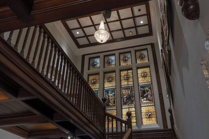Entrance & Lobby