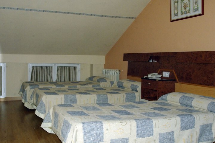 Room 4 of 66
