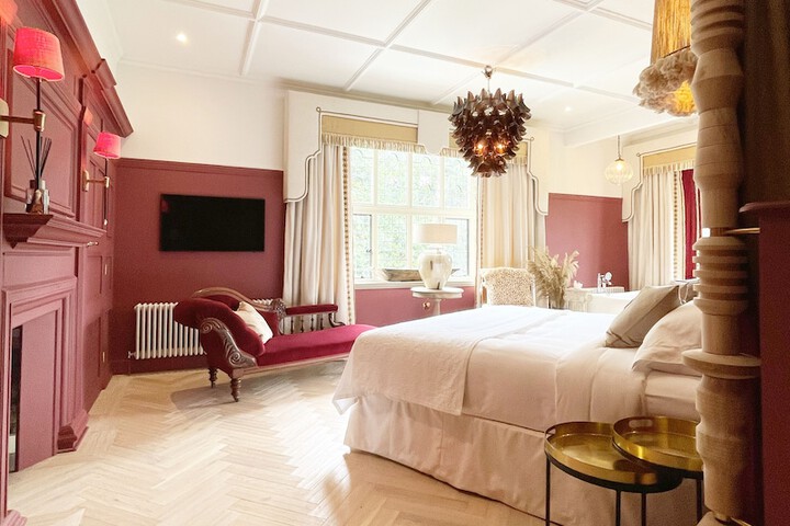 Room 20 of 99