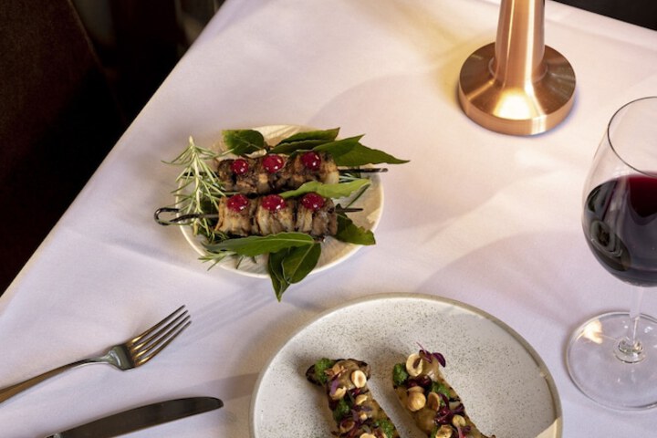Dining 60 of 89