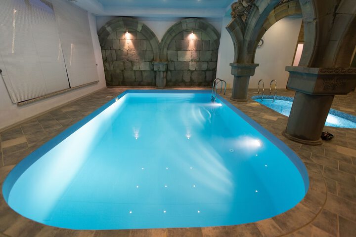 Pool 33 of 69