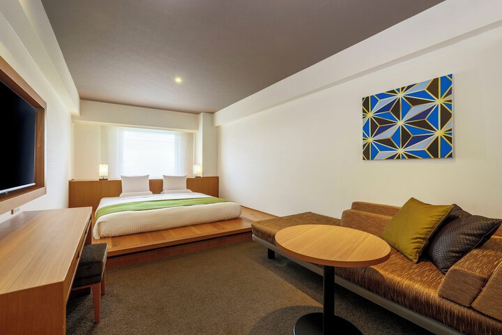 Room 10 of 35