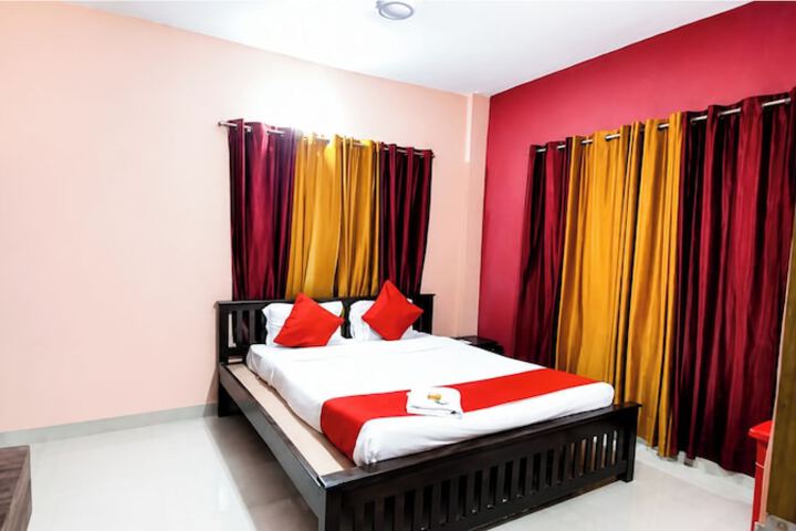 Room 4 of 17