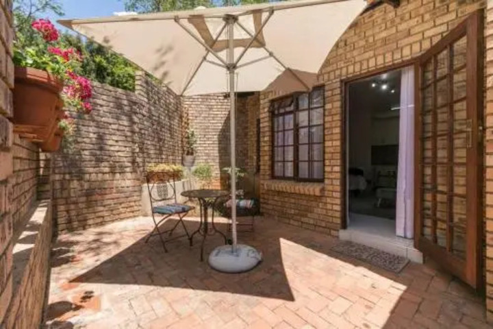 Stylish Modern Retro Apartment in Pretoria
