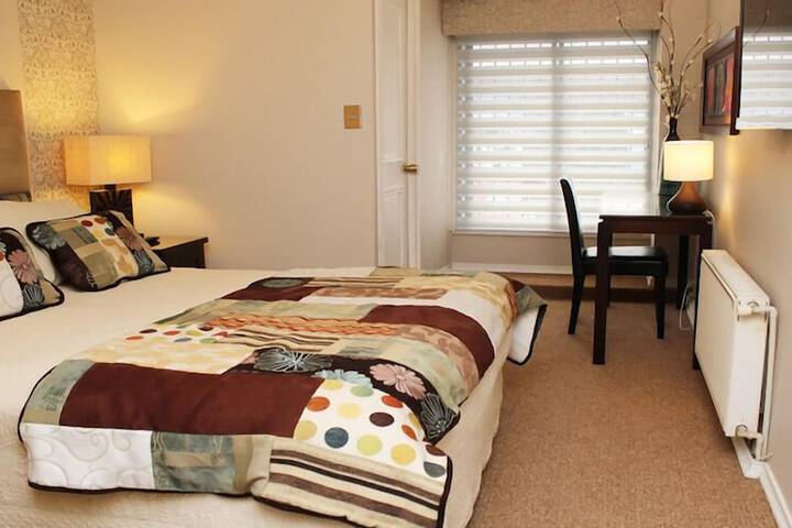 Room 12 of 36