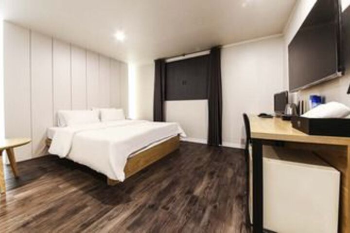 Inside Room Photo
