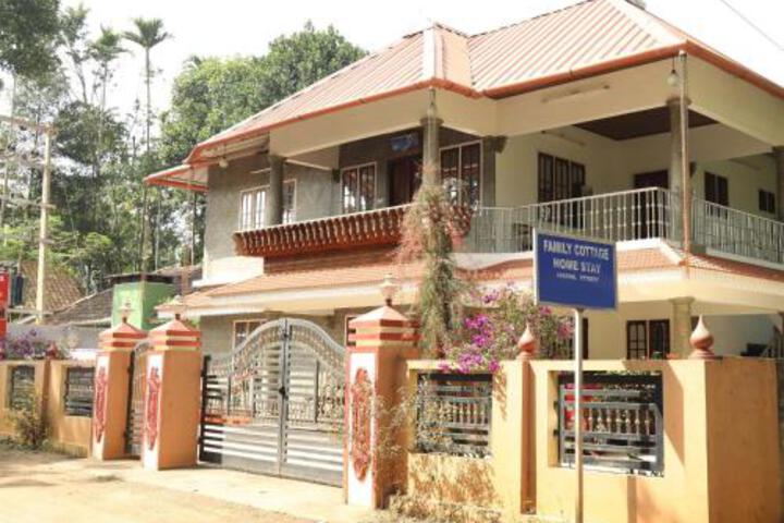 Mangalappillil Homestay