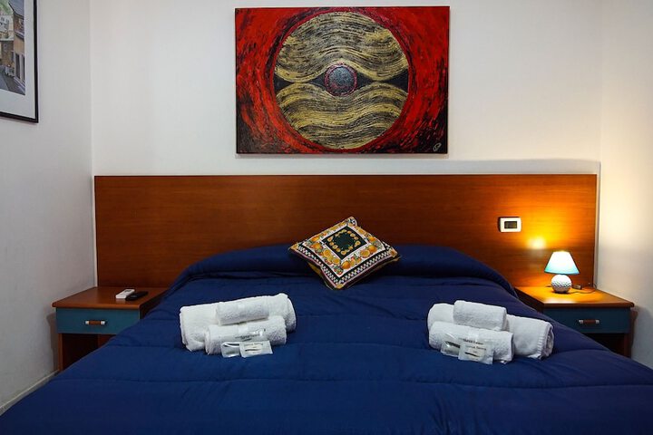 Room 23 of 120