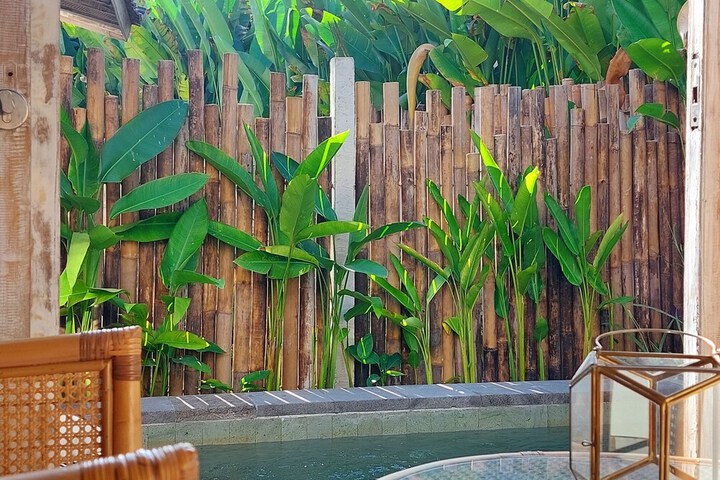 Pool 80 of 123