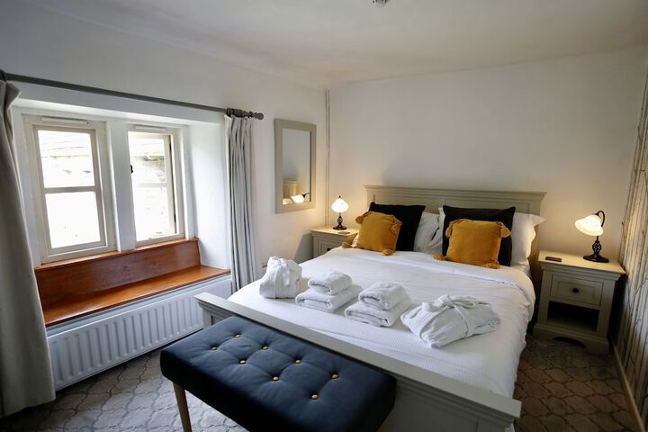 Room 6 of 62