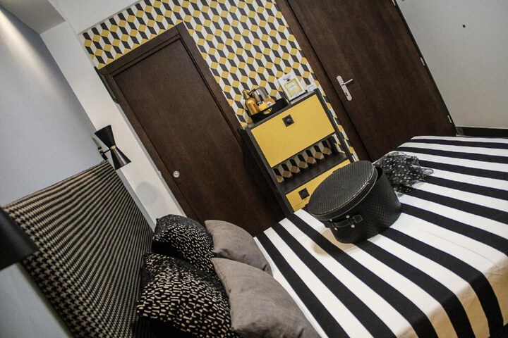 Room 16 of 64