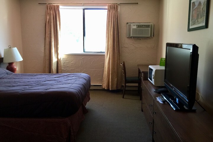 Room 12 of 38