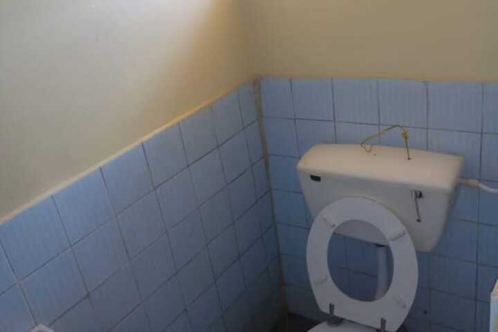 Room 6 of 14