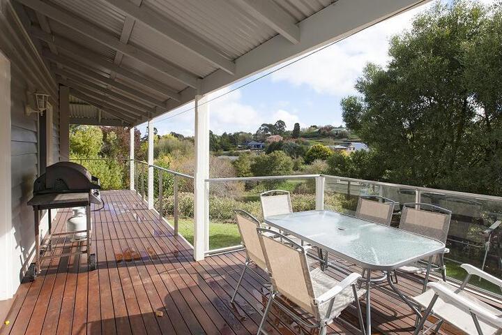 Terrace/Patio 2 of 6