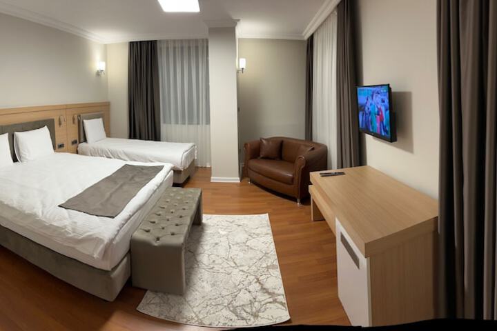 Room 10 of 68