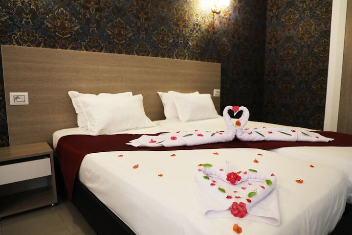 Room 4 of 14