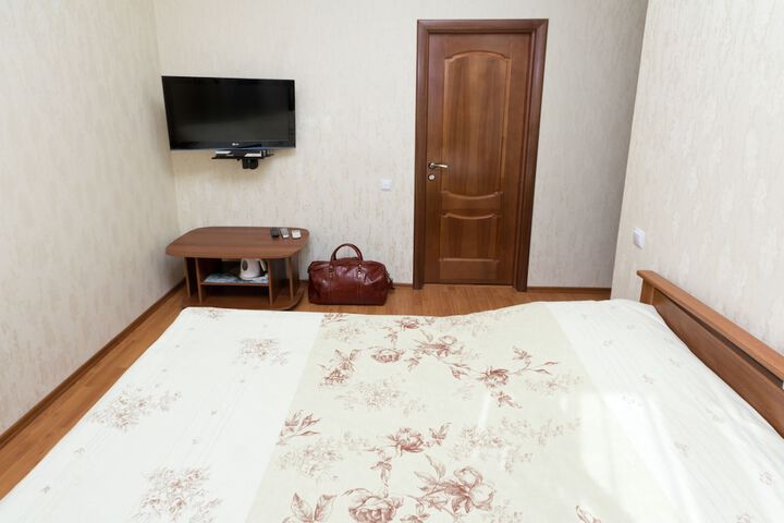 Room 14 of 76