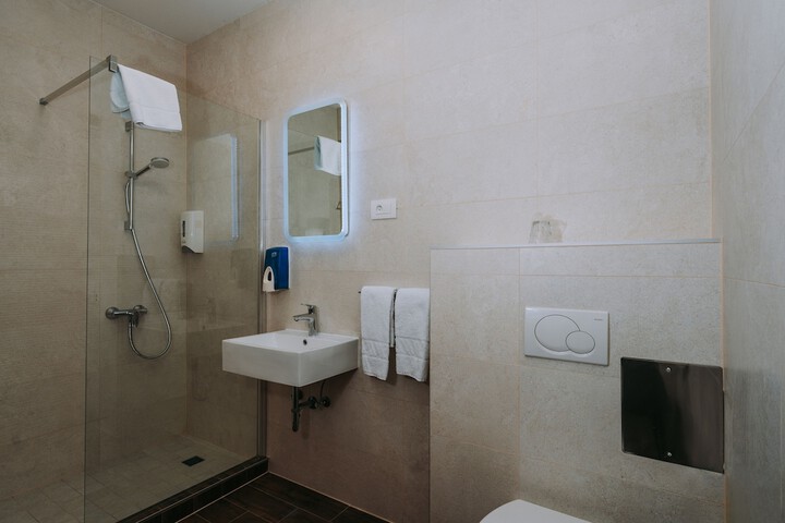 Room 87 of 127