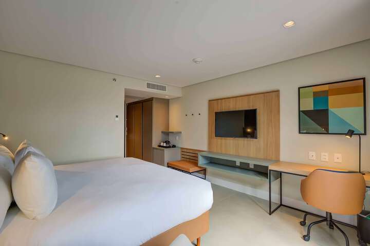 Room 28 of 131