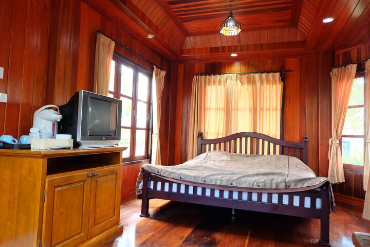 Room 17 of 49