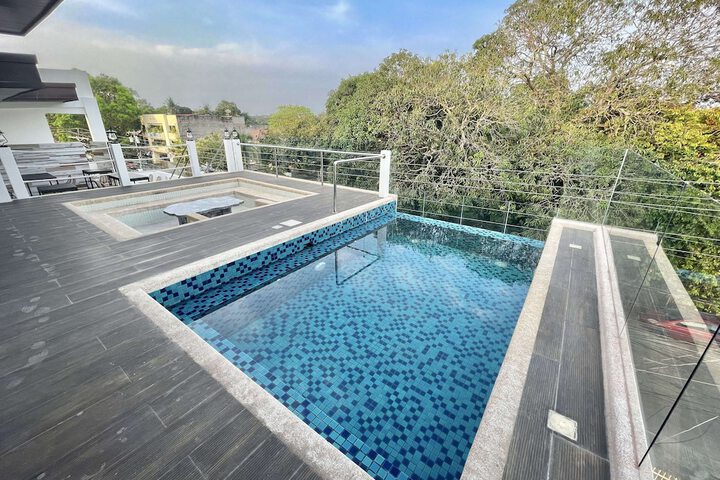 Pool 34 of 52