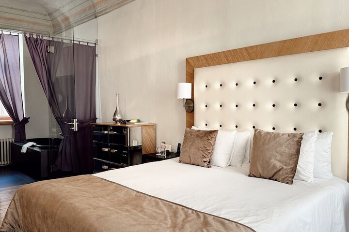 Room 38 of 70