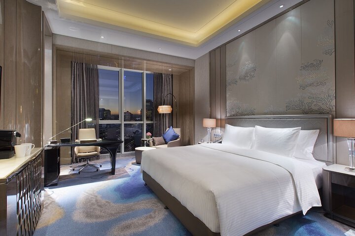 Room 26 of 74
