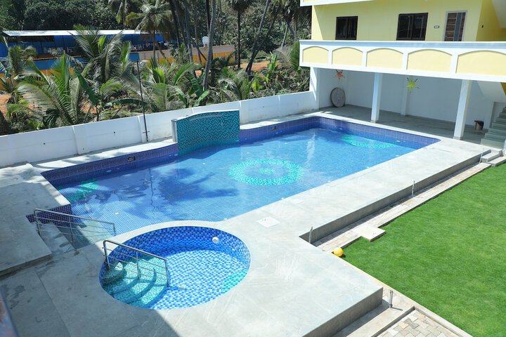 Pool 44 of 57
