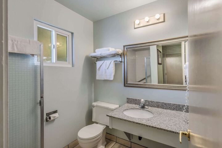 Room 16 of 27