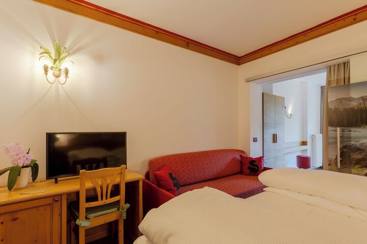 Room 18 of 148