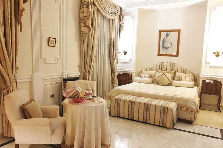 Room 7 of 47