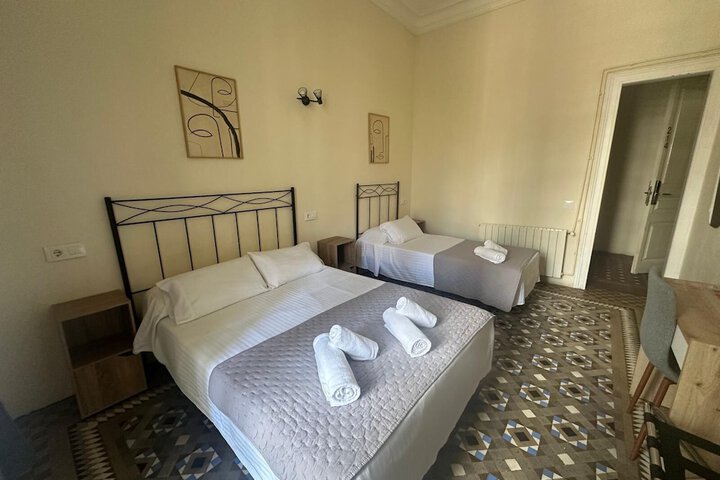 Room 3 of 43