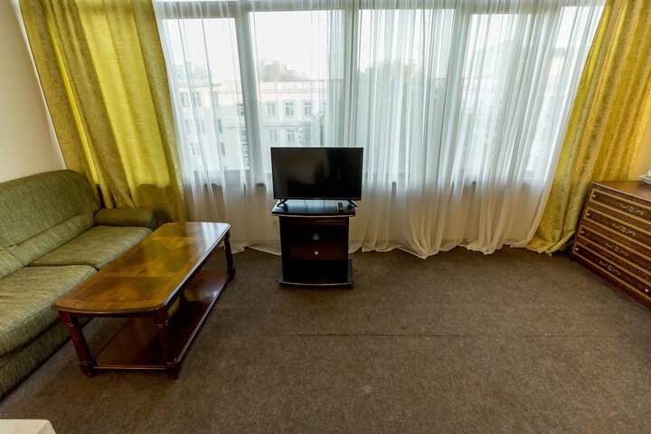 Room 21 of 53
