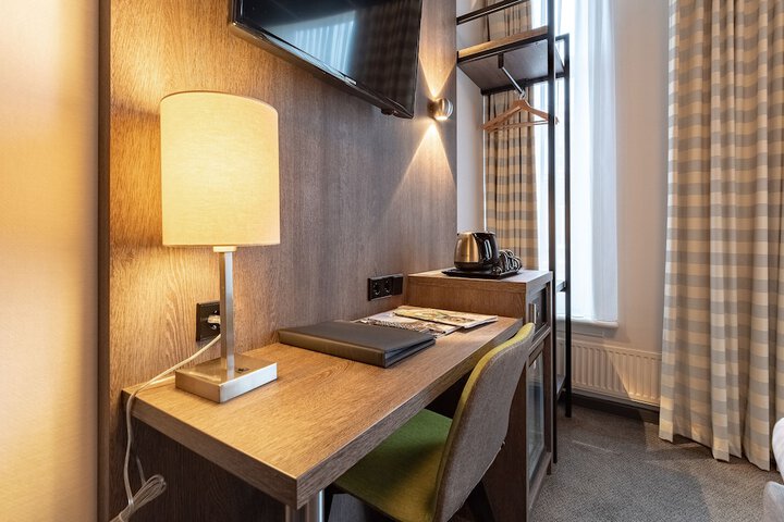 Room 35 of 74