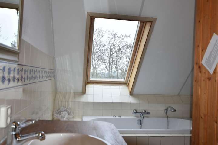 Room 20 of 42