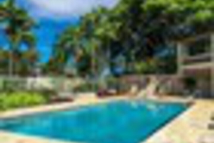 Pool 50 of 120