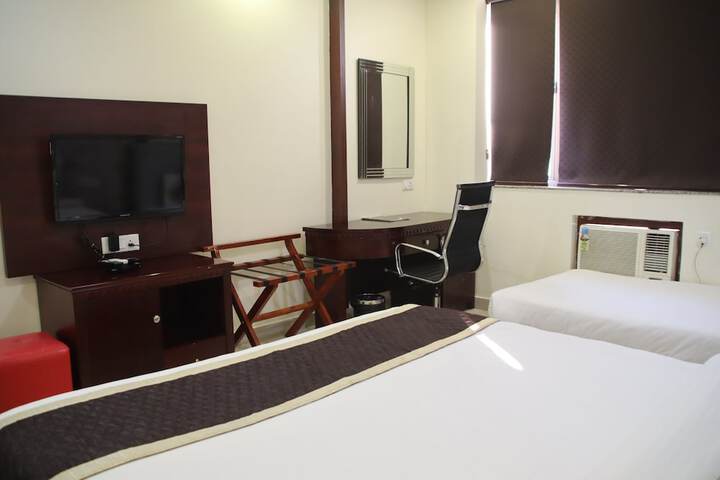 Room 10 of 46