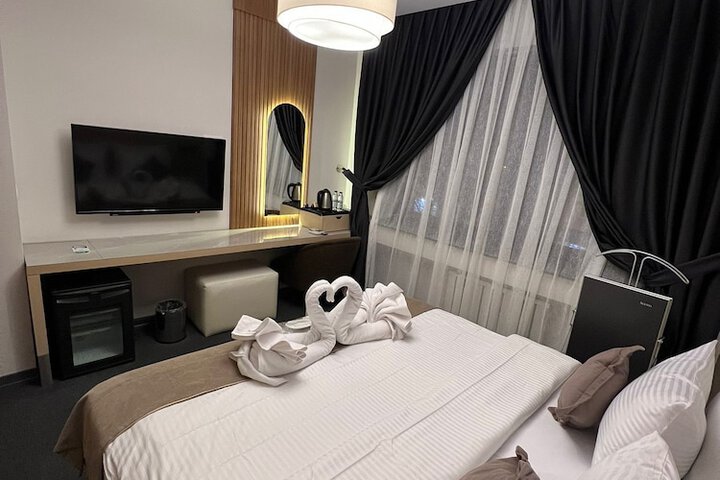 Room 3 of 17