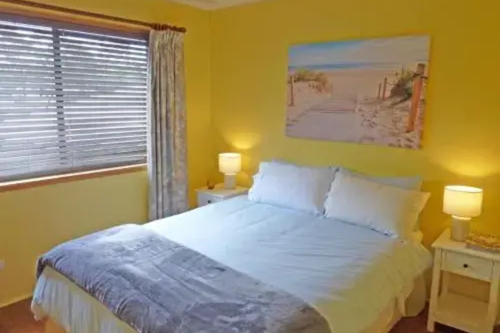 Room 2 of 9