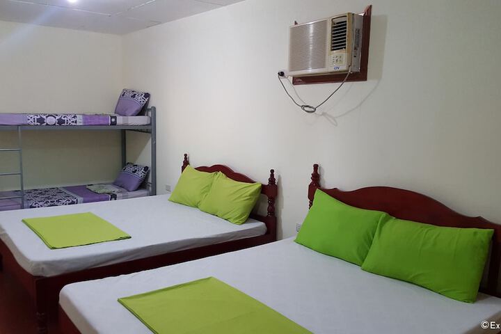Room 6 of 30