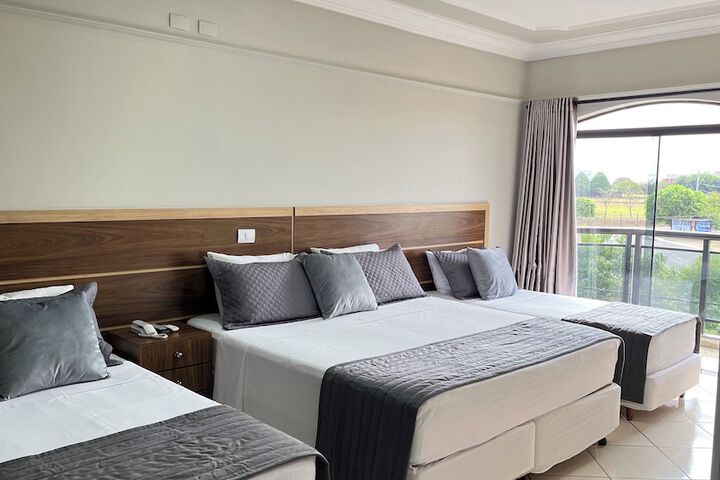 Room 2 of 7