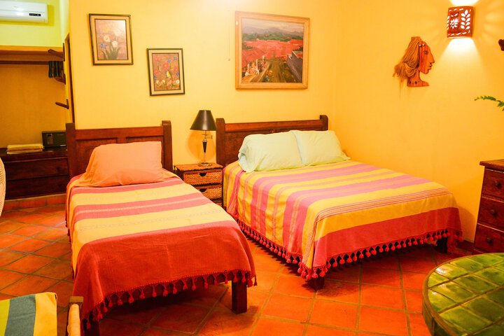 Room 10 of 285